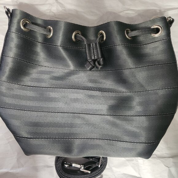 *NEW* Harveys Pure Detroit Storm Medium Park Hopper / Cross Body - Picture 1 of 5